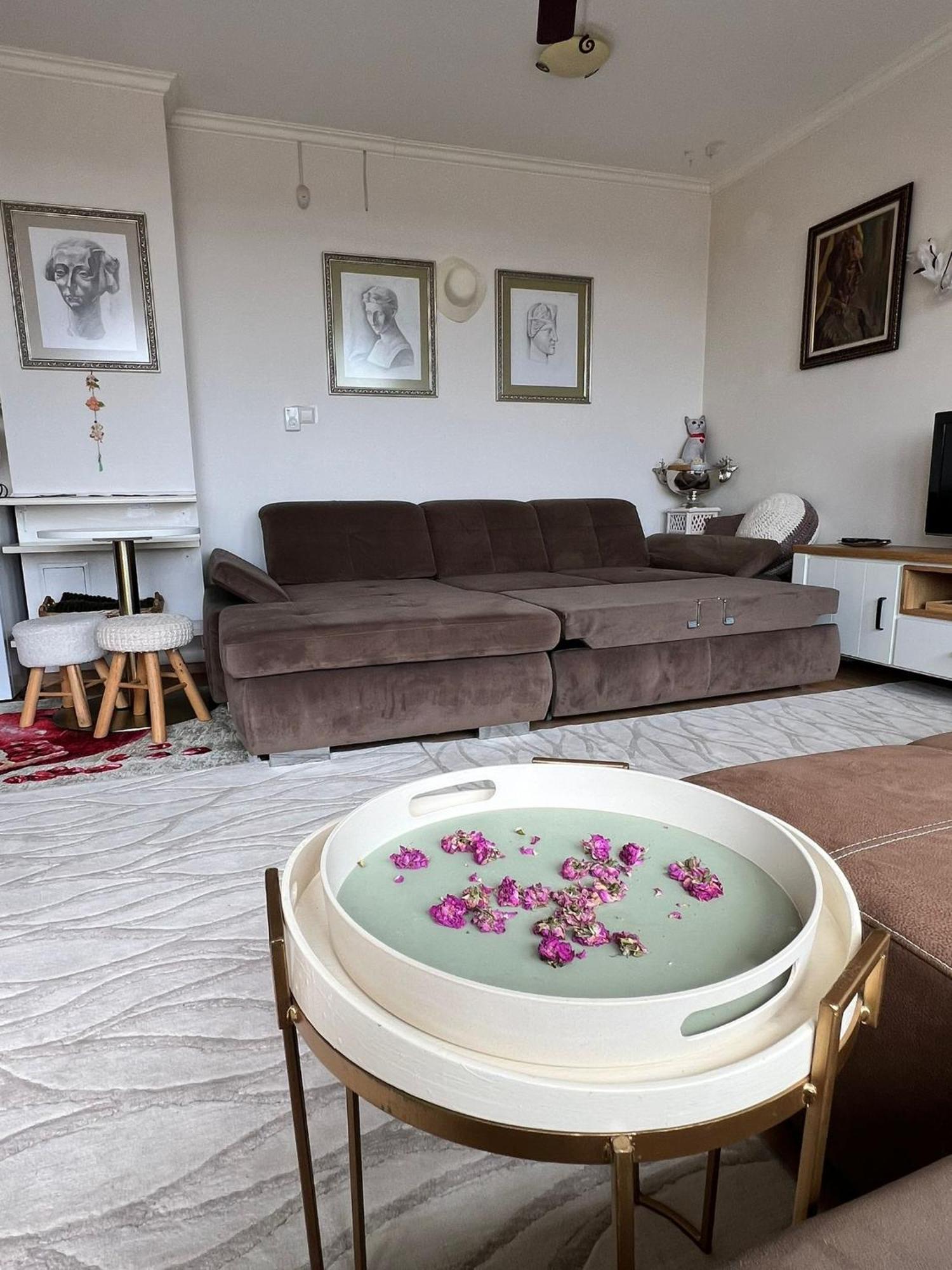 Downtown Central Apartment With Working Kitchen, City Views & Free Parking カザンラク エクステリア 写真