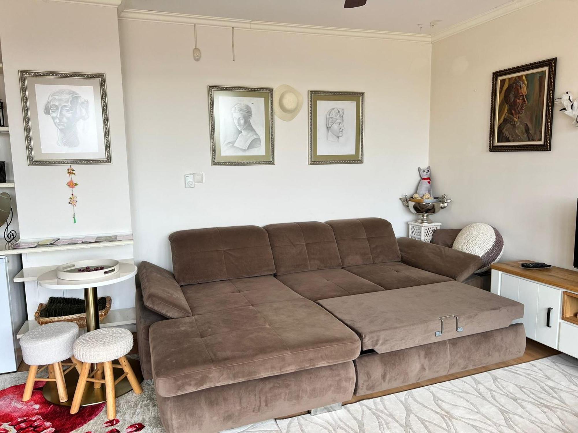 Downtown Central Apartment With Working Kitchen, City Views & Free Parking カザンラク エクステリア 写真