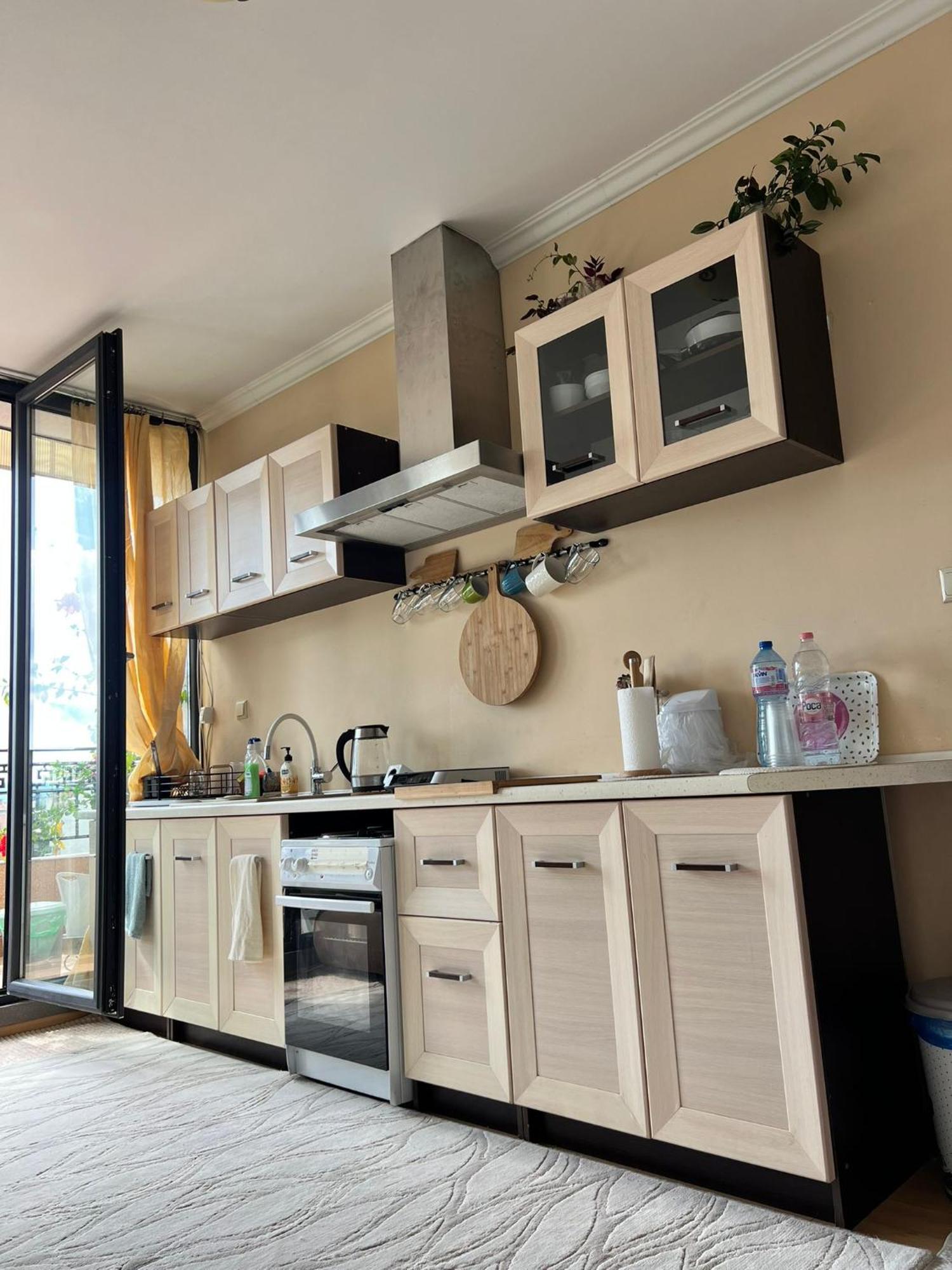 Downtown Central Apartment With Working Kitchen, City Views & Free Parking カザンラク エクステリア 写真