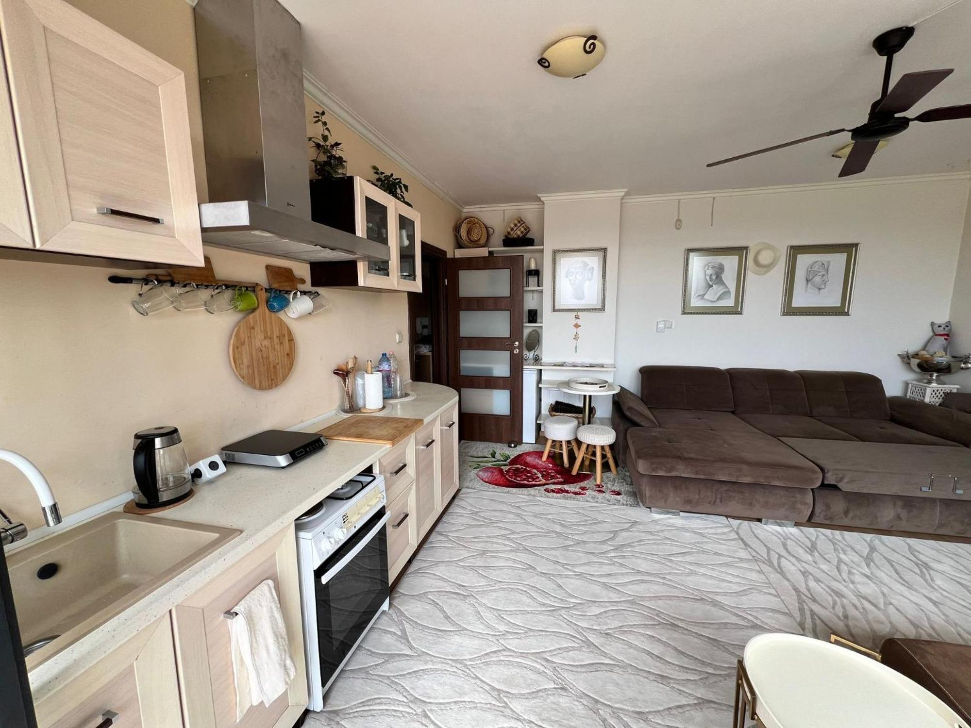 Downtown Central Apartment With Working Kitchen, City Views & Free Parking カザンラク エクステリア 写真