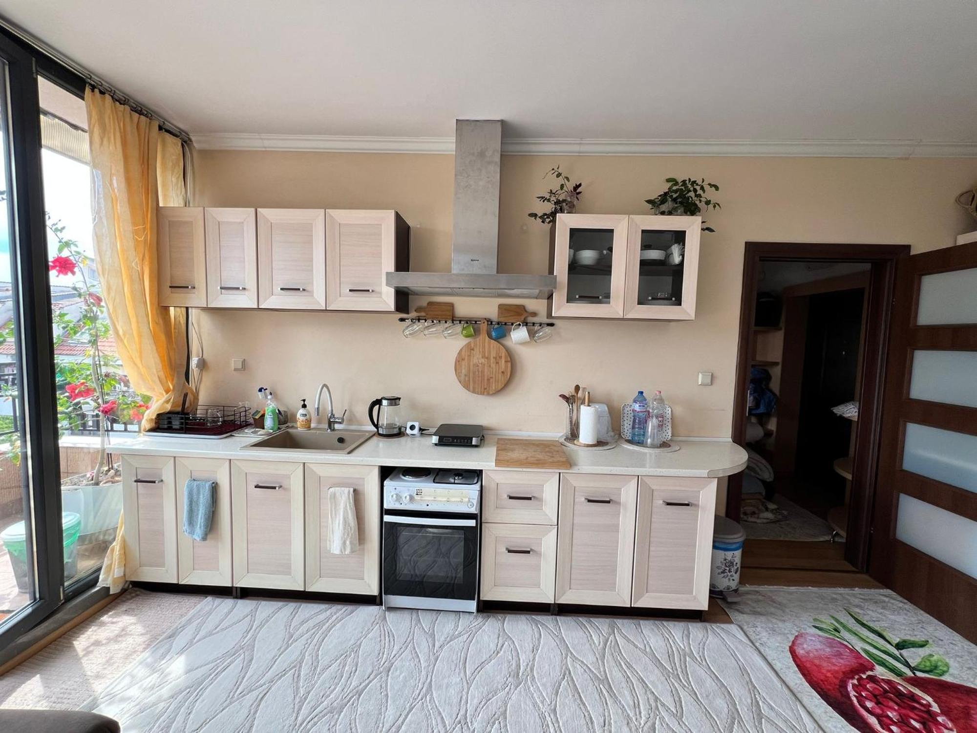 Downtown Central Apartment With Working Kitchen, City Views & Free Parking カザンラク エクステリア 写真
